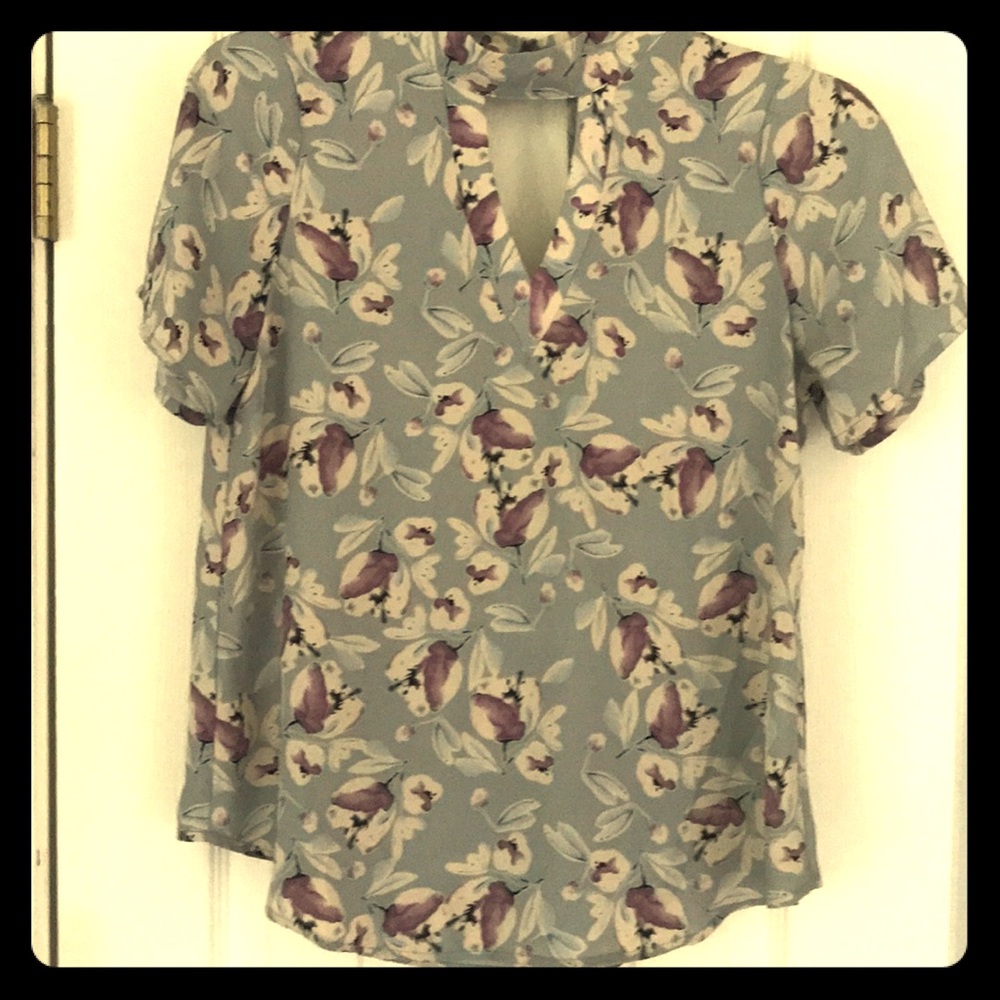 Short sleeve blouse